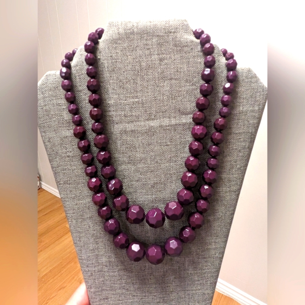 Vintage Double Layered Graduated Round Faceted Purple Beaded Necklace